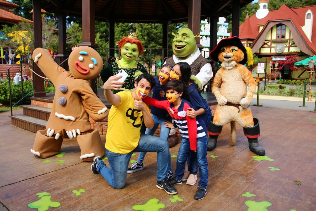 Ano 2 - NÂº 6 - Junho, Julho e Agosto de 2011 - Beto Carrero World